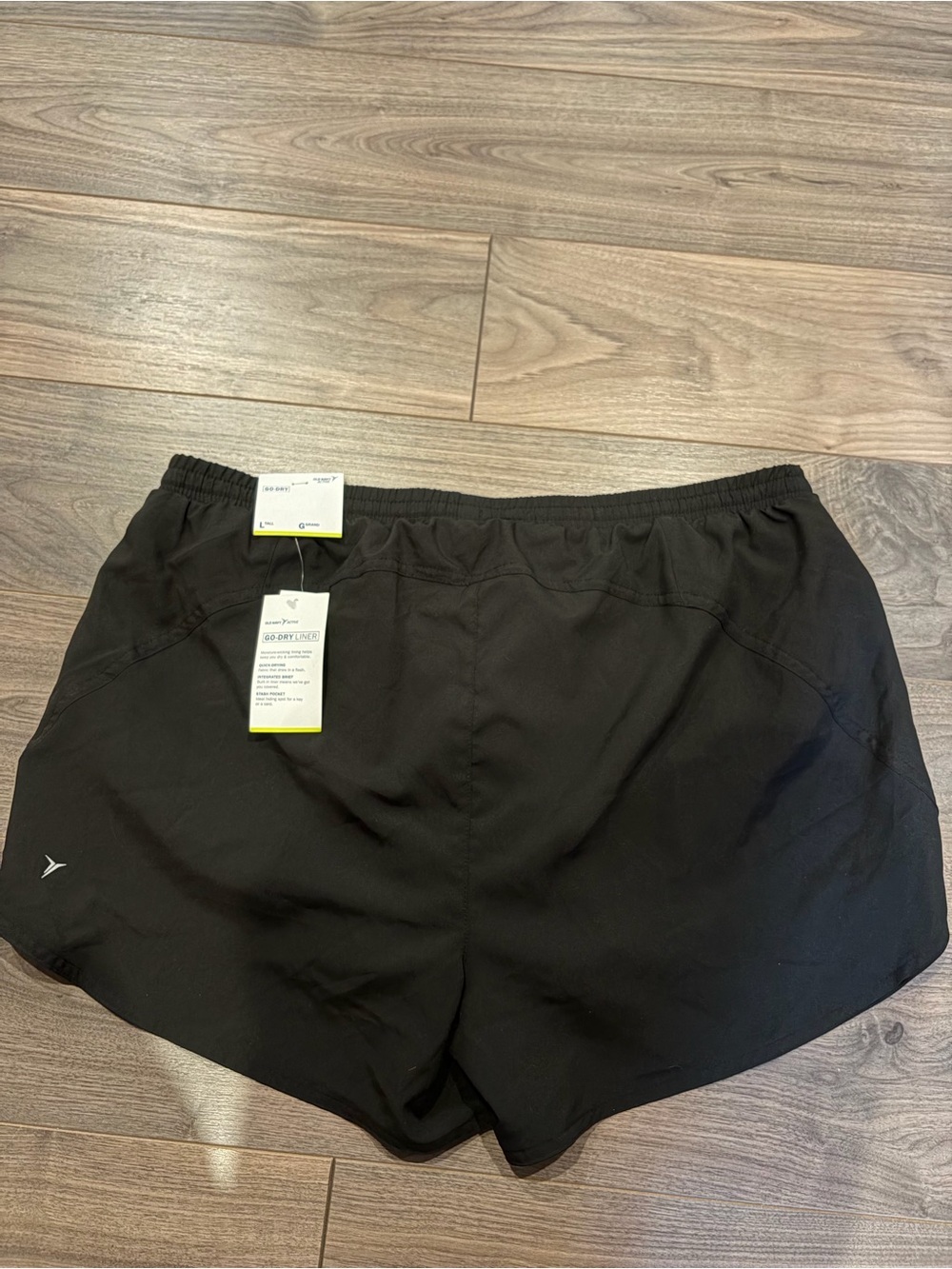 Old navy lined running shorts - Picture 3 of 4